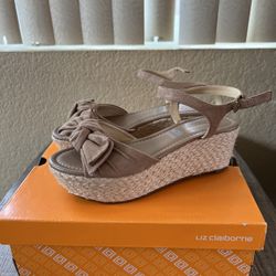 Liz Claiborne Mini Wedge