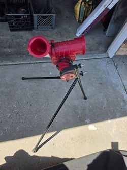 Pitching Machine 65 MPH