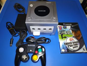 Nintendo GameCube console bundle with controller and game