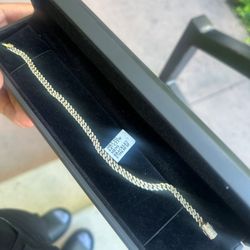 10k YG Men’s Bracelet 0.87 CTTW