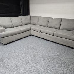 Free Delivery - Modern Gray Sectional