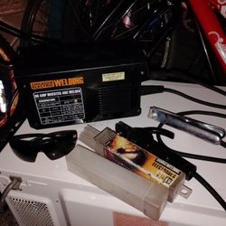 Chicago Electric Welding 80 Amp Inverter Act Welder