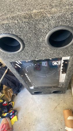 MTX Audio Subwoofer in Enclosure