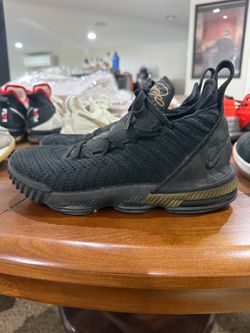 nike lebron 16
