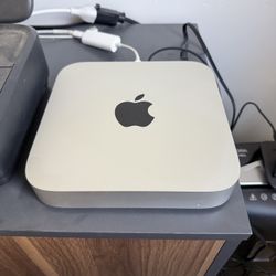 2020 M1 Mac Mini 8GB RAM 500GB HD
