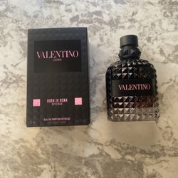 Valentino Born In Roma Intense 