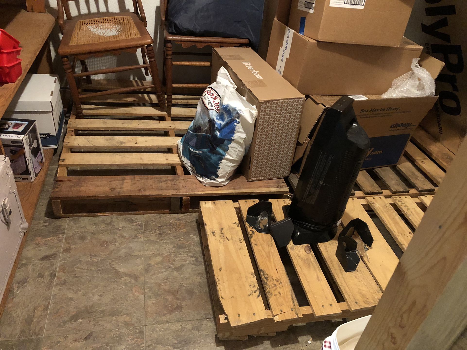 FREE PALLETS Strong Set Of 4 for Sale in Wichita, KS OfferUp