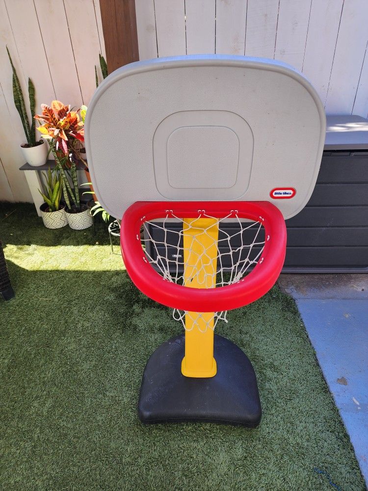 Little Tikes Basketball Hoop