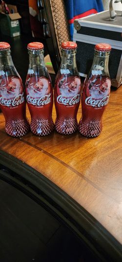2004 Coca-Cola Classic Holiday collection