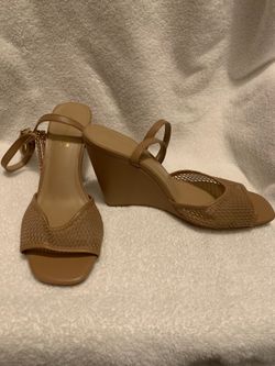 Shoe Dazzle Genova Sexy Ankle Strap/Chain Wedge