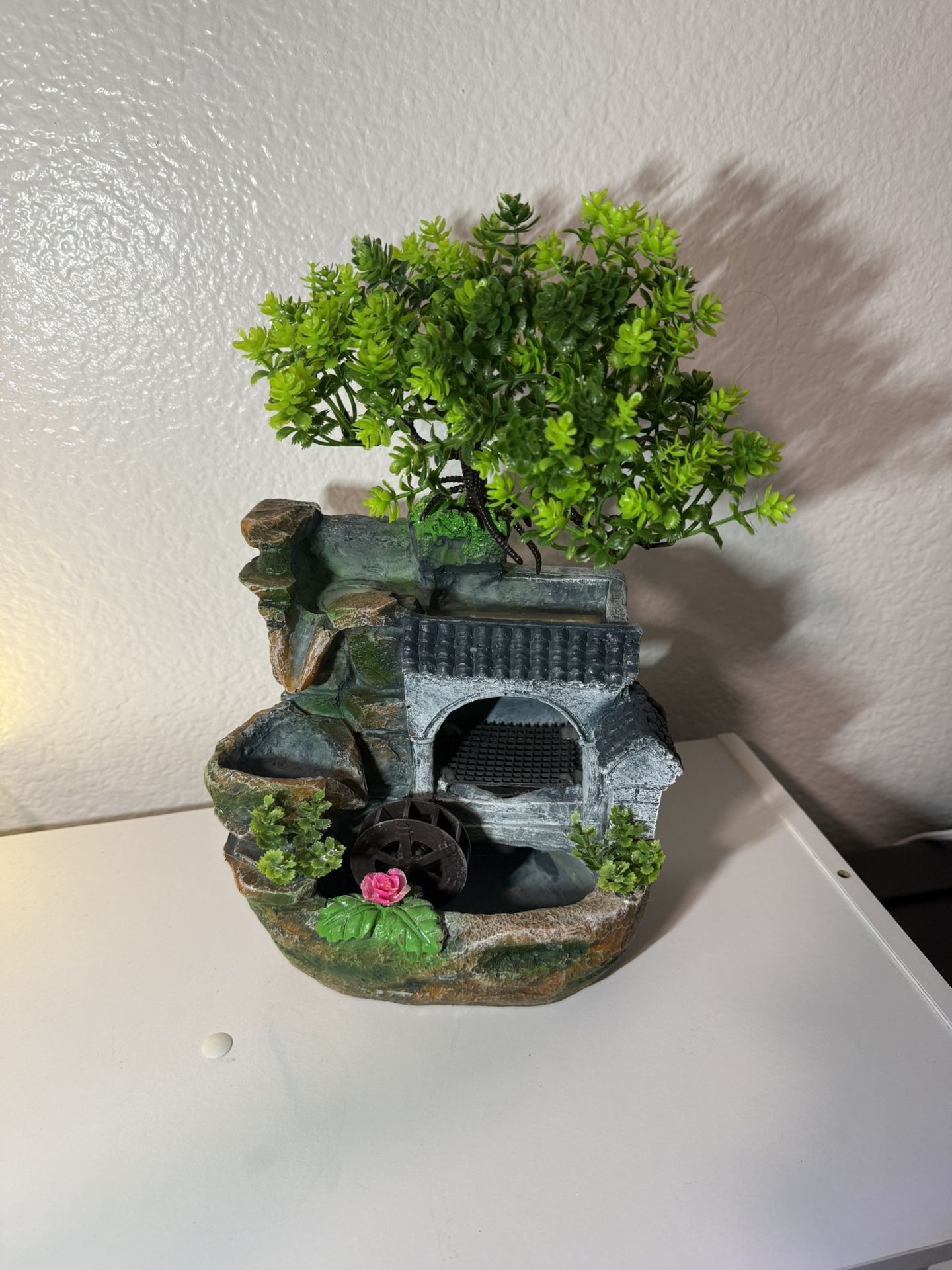 Bonsai tree water fountain
