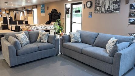 New Sofa & Loveseat Set