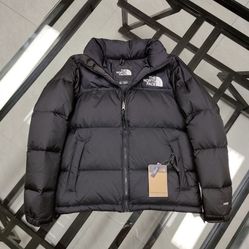 Black North Face Nuptse 700 - Brand New ✅