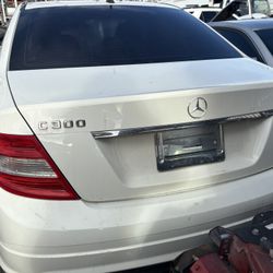 Mercedes-Benz C 300 Parts