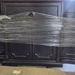 Beautiful wood 2 piece hutch with secret hidden desk