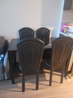 Beautiful glass 4 chair dining table $75