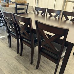Dining Room Set w/6 Chairs