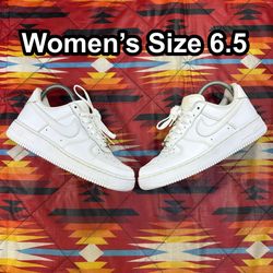 Nike Air Force 1 '07 Low Womens Size 6.5 White Sneakers 315115-112