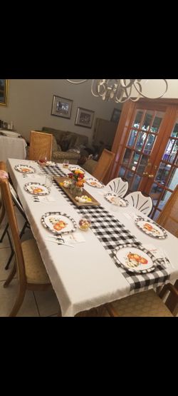 Beautiful Vintage Dinning Set With A Ton Of Memories