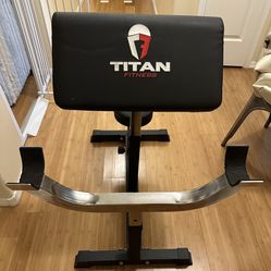 Titan Fitness Preacher Curl Bench 