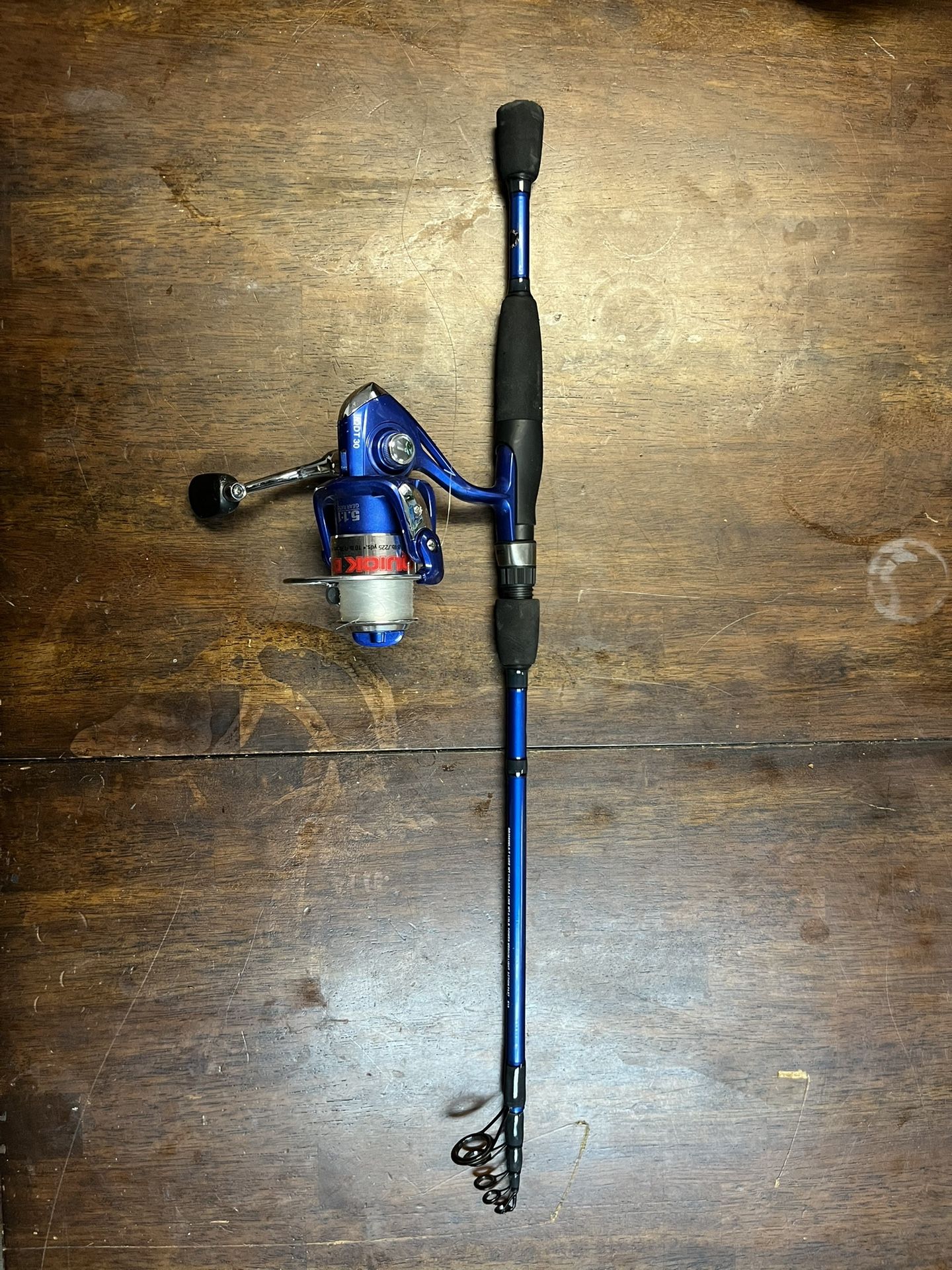 Retractable Fishing Pole QuickDraw