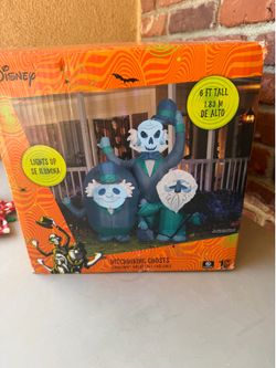 Gemmy Disney 6 ft Halloween The Haunted Mansion Hitchhiking Ghosts Inflatable