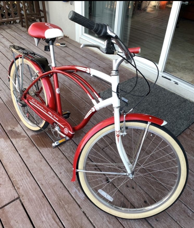 Vintage Scwhinn Cruiser Bike