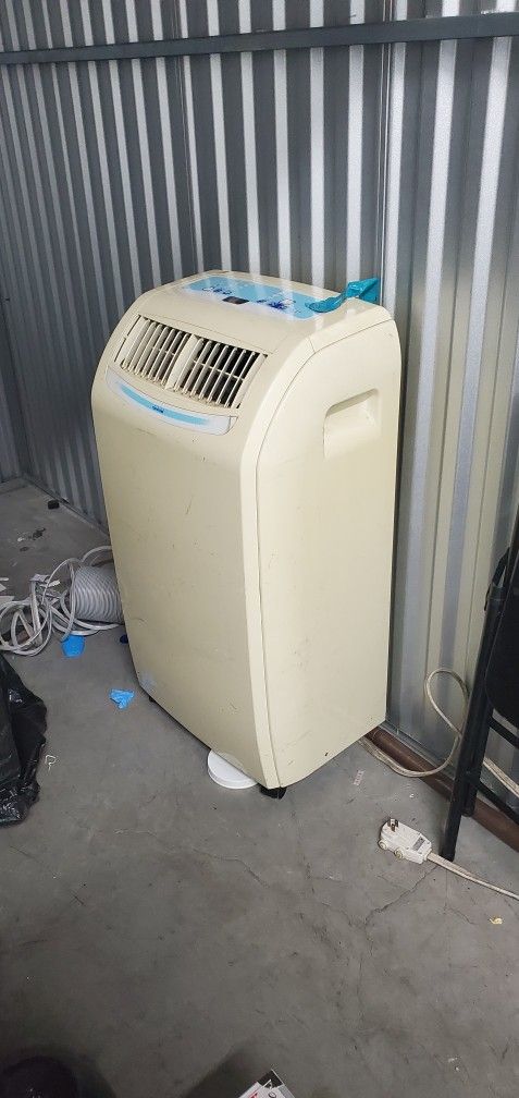 Portable AC unit