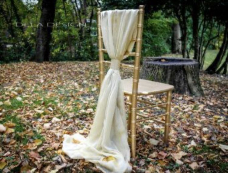 Beautiful 50 Ivory Chair Covers and holders