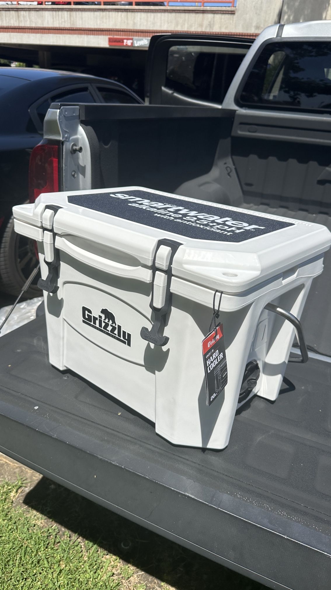 Grizzly 20 Cooler