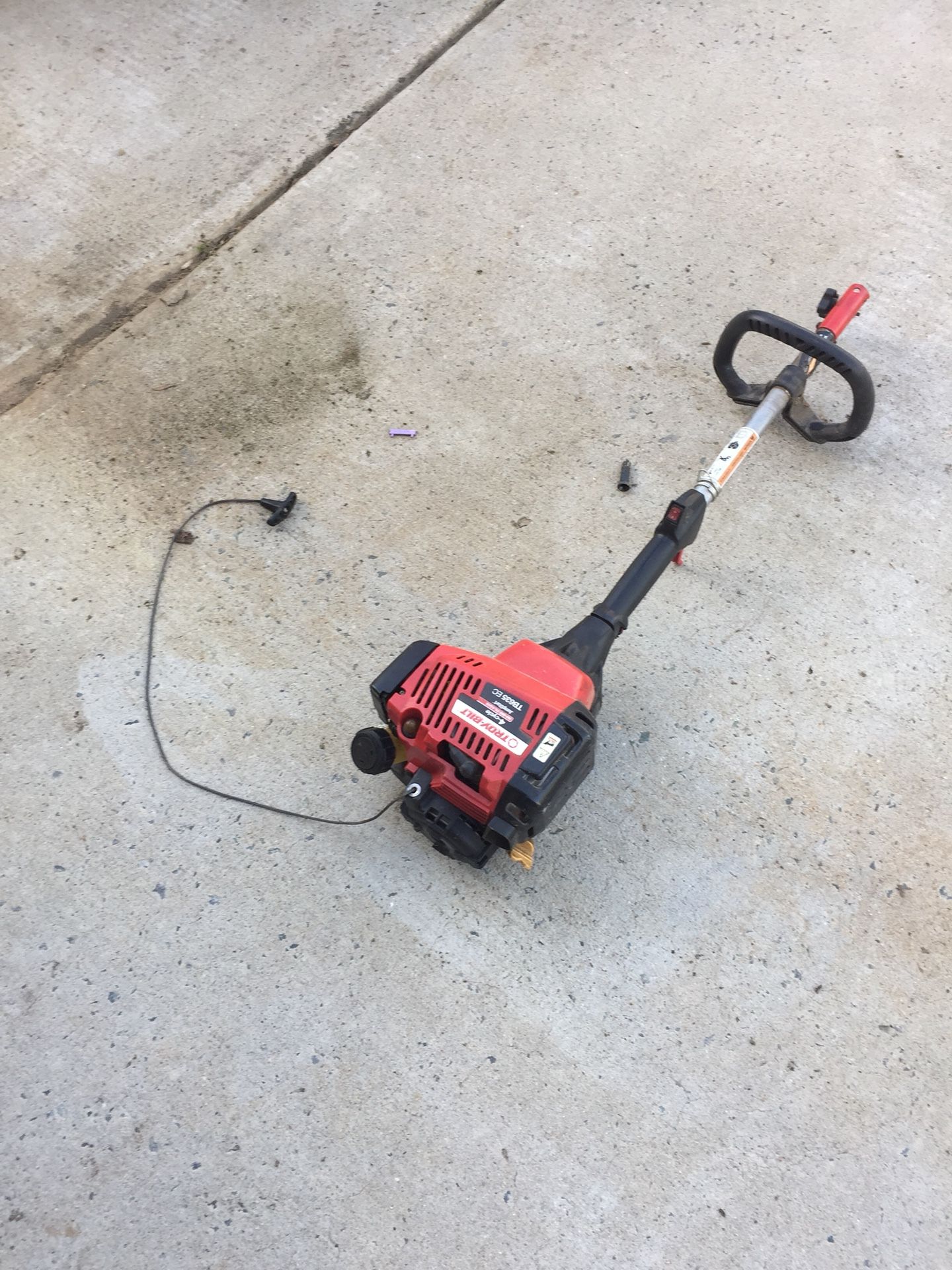 Troy bilt 4 cycle weed eater (Parts)