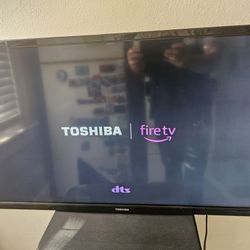 32" TOSHIBA TV $50