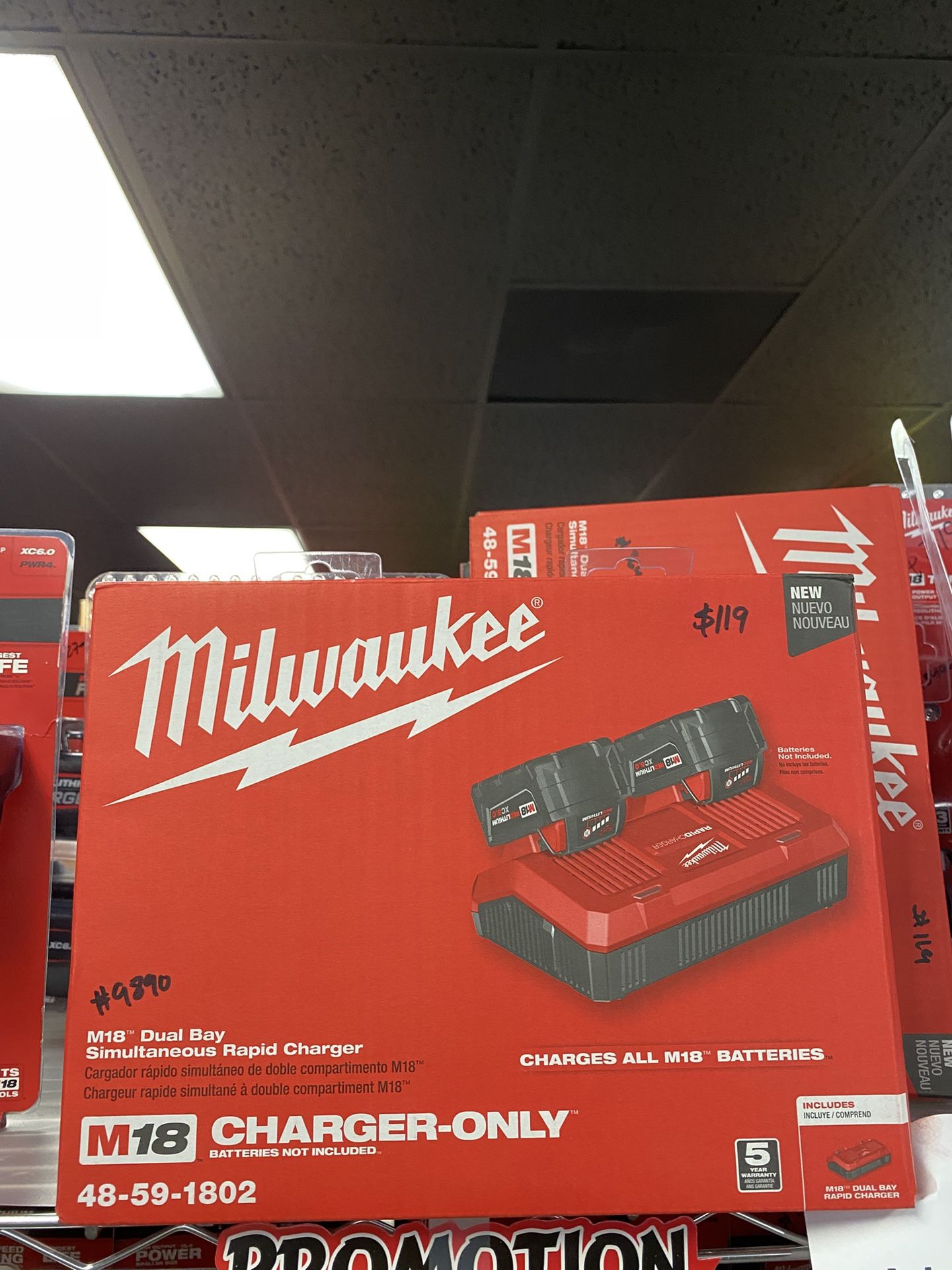 Milwaukee M18 18-Volt Lithium-Ion Dual Bay Rapid Battery Charger