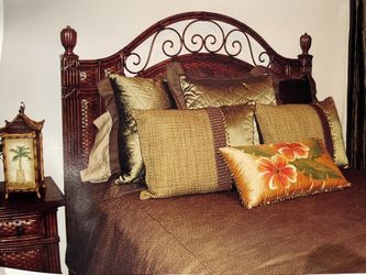 Queen Bedroom Set