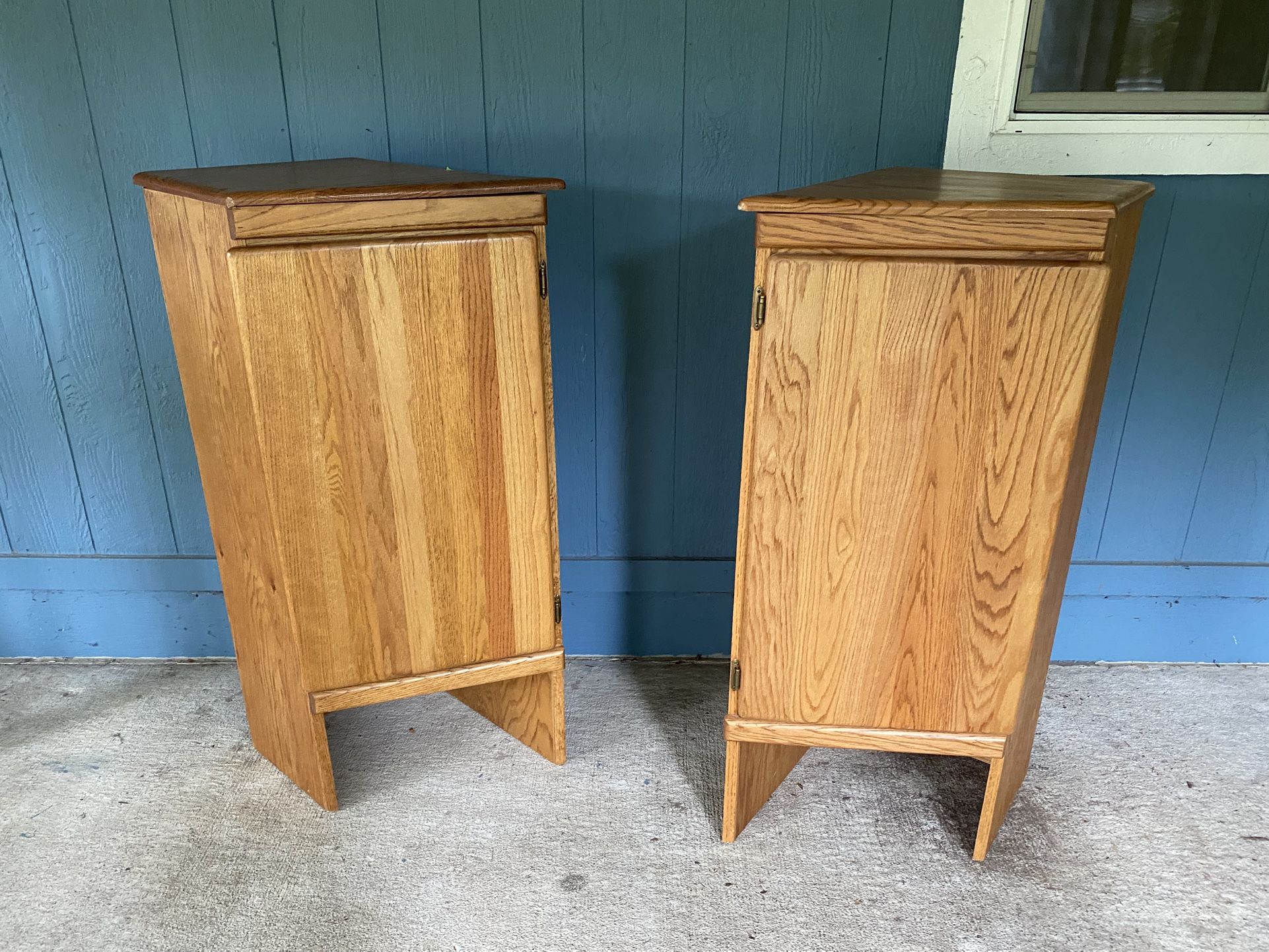 Oak Corner Cabinets