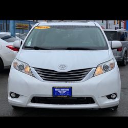 2012 Toyota Sienna