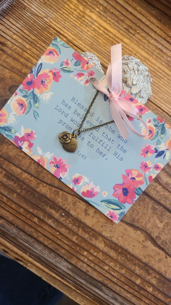 Mom Charm Necklace 