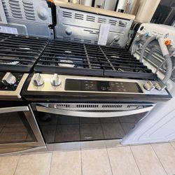 WHIRLPOOL SLIDE IN OVEN 