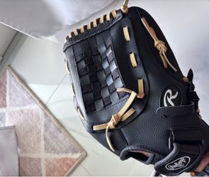 Rawlings SS13W 13" Fielders Glove. Left hand Trow