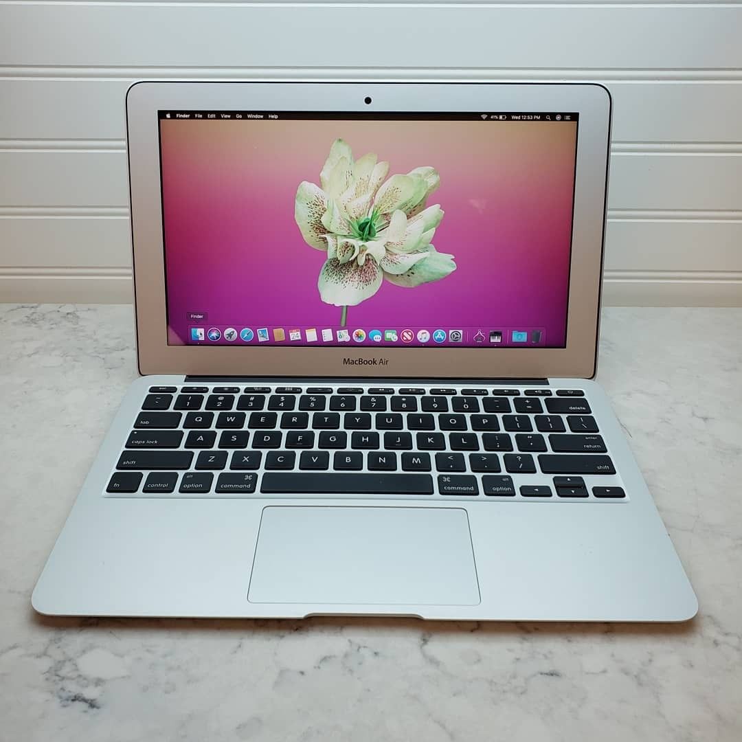 MacBook Air 11" early 2015 (lifetime warranty) $649 (will take payments!)