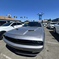 2015 Dodge Challenger SXT Coupe