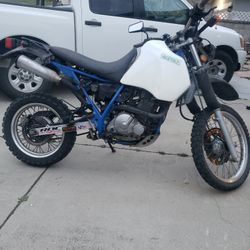Suzuki DR650