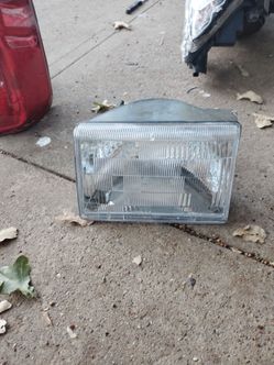 Head light for 1993 to 1998 Grand Cherokee