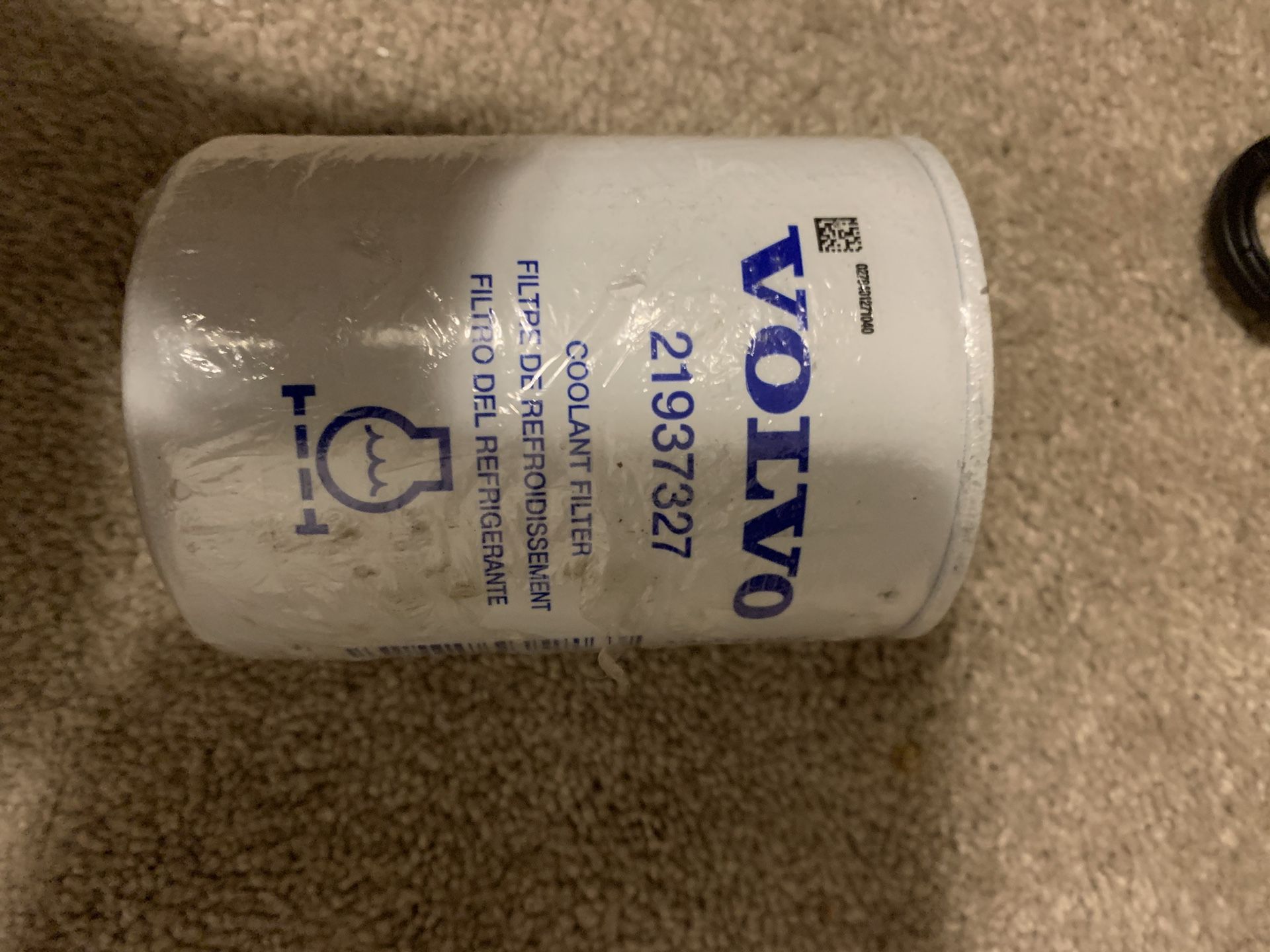 Brand New Coolant Filter For Volvo Vnl