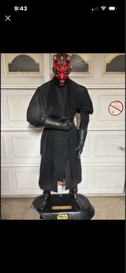 Star Wars Darth Maul Life-Size Figure Statue