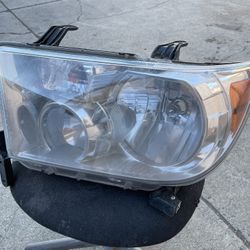 2007-2013 Oem Toyota Sequoia/Tundra Left Headlight