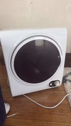 Magic Chef Mini Dryer 1.5 cu Used in Very good condition RETAIL $350
