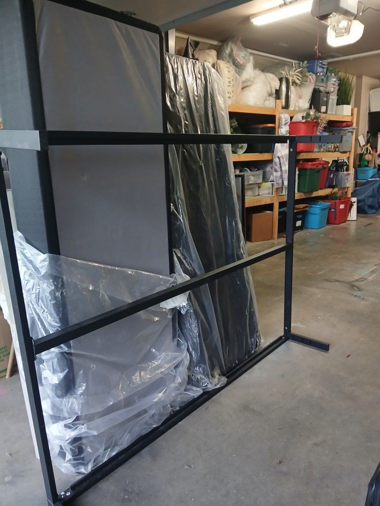 Metal Queen Bedframe