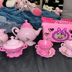 Minnie Mouse Basket & Princess Tea Cup