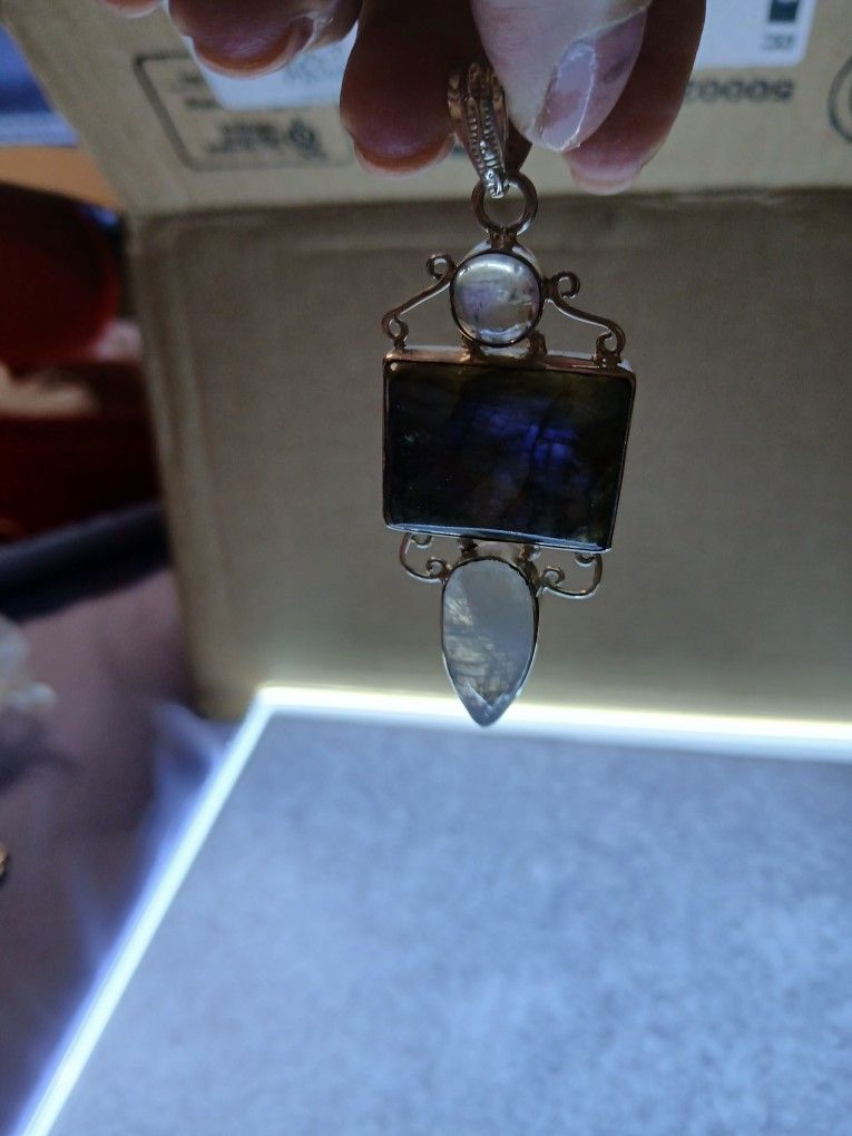 Pendant